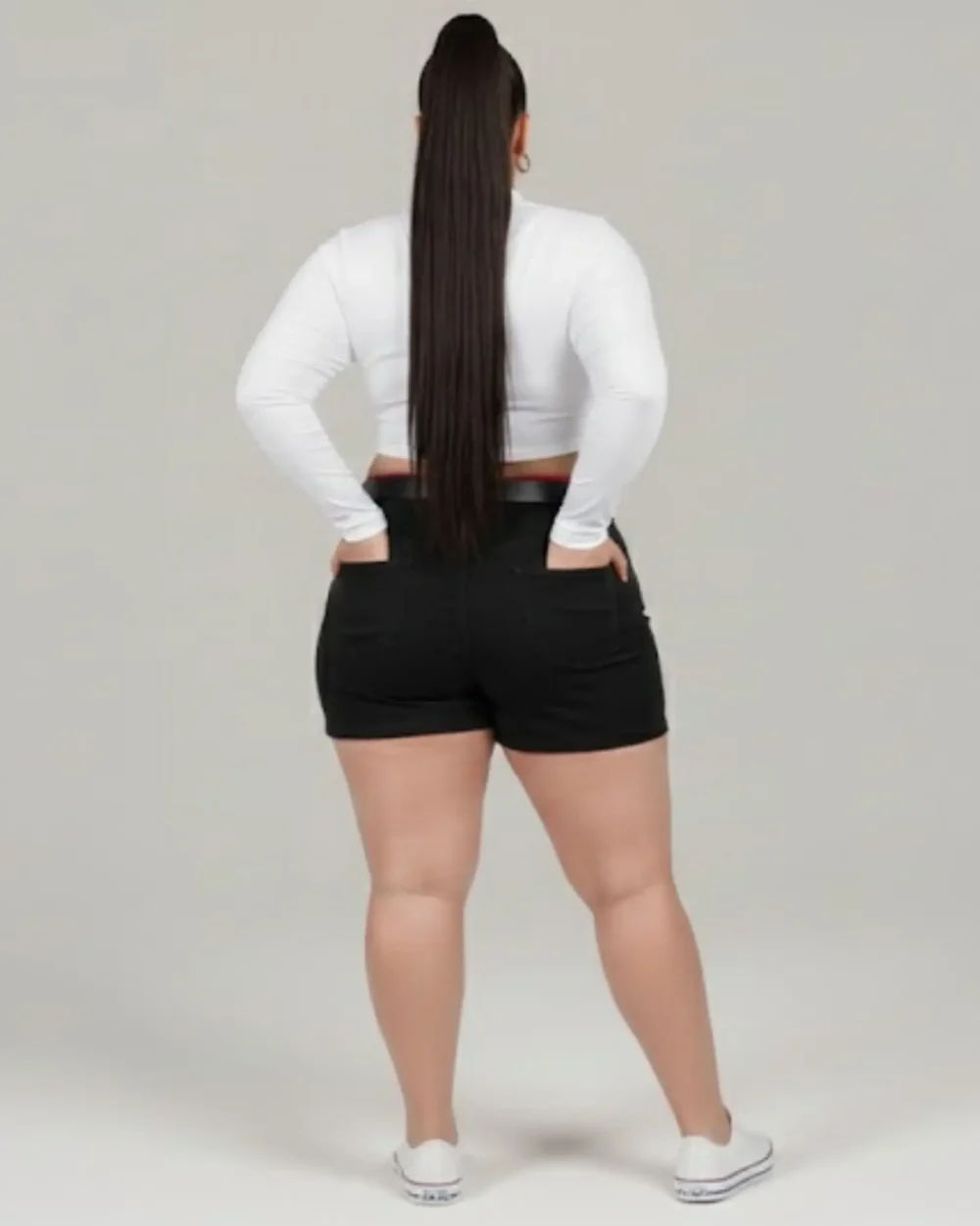 Short Plus Size Preto Intenso Empina Bumbum