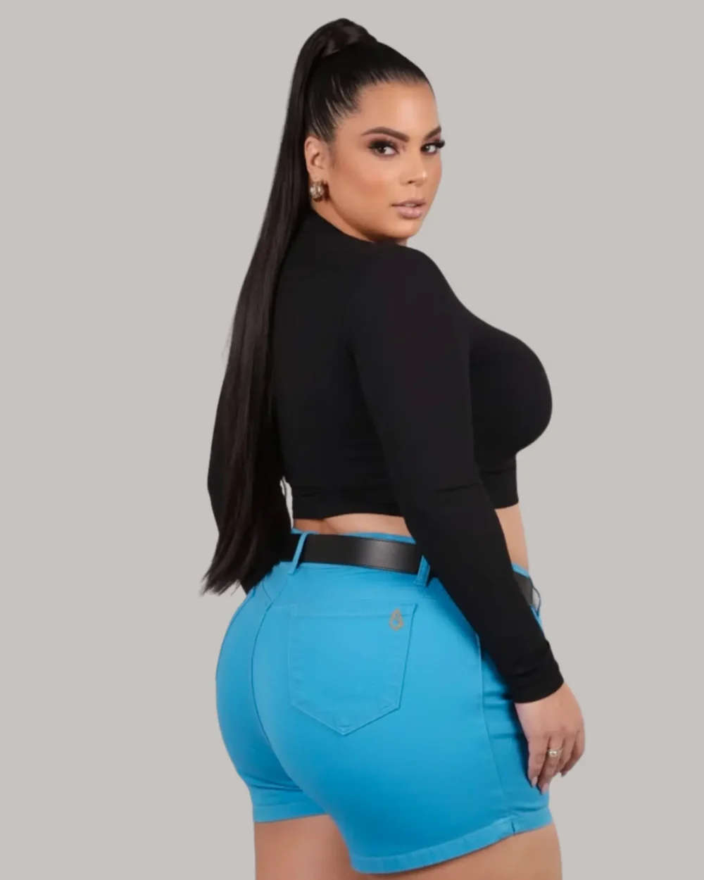 Short Sarja Azul Celeste Vibrante